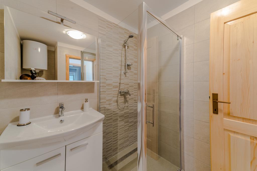 Apartment Robinson Podvrsje Экстерьер фото